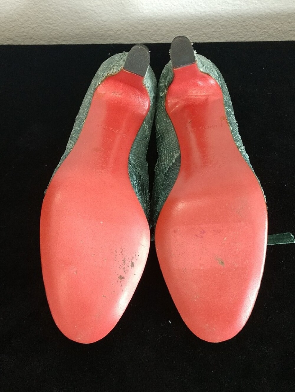 Women's Teal Textured Mary Jane Heels with Bow - Picture 4 of 4
